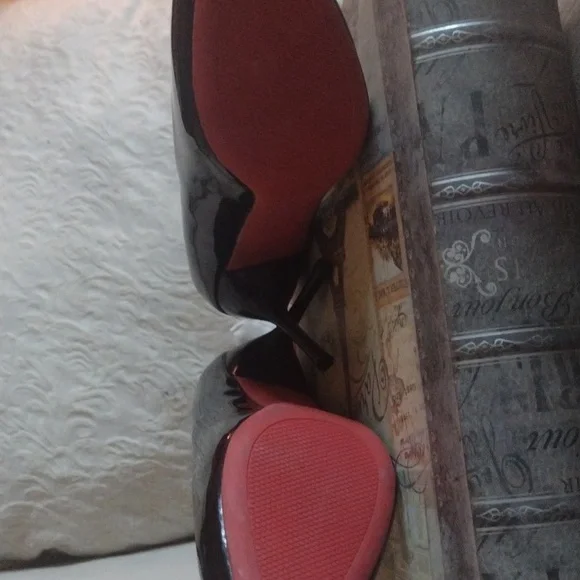 Brand new Black shiny red bottoms heels size 7.5 $45 - Picture 3 of 4